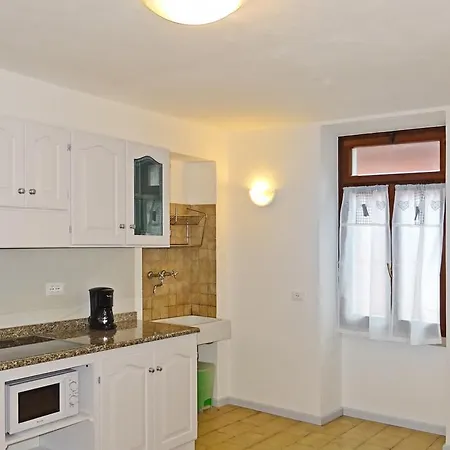 Apartment La Rotonda Apartments By Gardadomusmea *