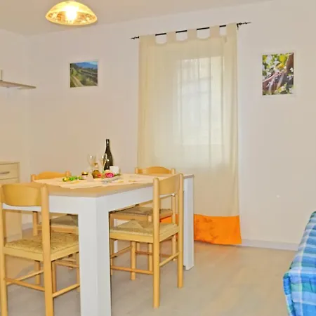 Apartment La Rotonda Apartments By Gardadomusmea *