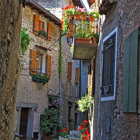 La Rotonda Apartments By Gardadomusmea Tremosine