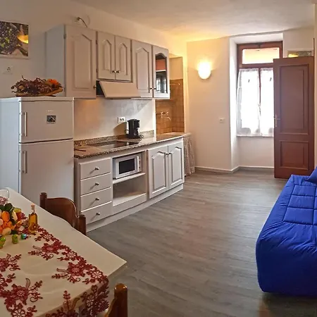 Apartment La Rotonda Apartments By Gardadomusmea *