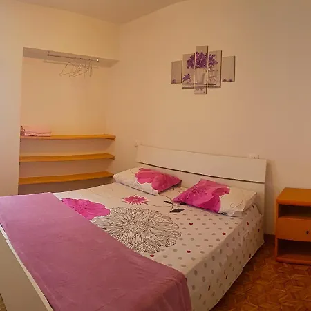 Apartment La Rotonda Apartments By Gardadomusmea